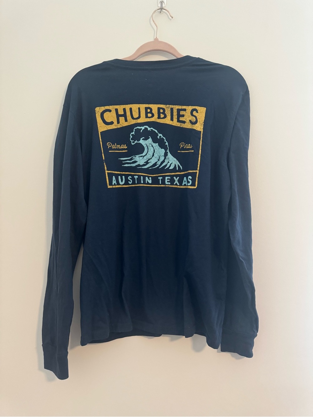 Chubbies Austin Texas Navy Wave Design Long Sleeve Shirt